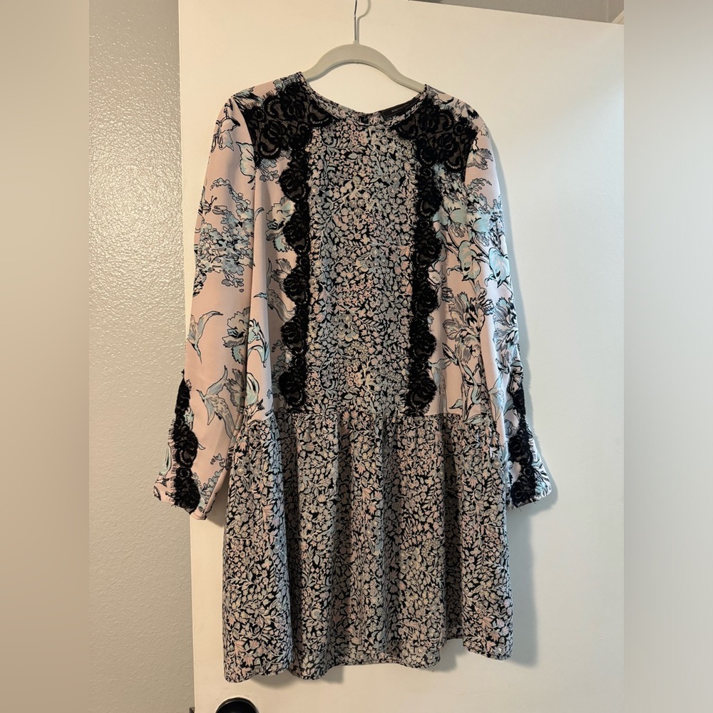 BCBGMaxAzria Bryanne Lace Insert Dress - Picture 2 of 8